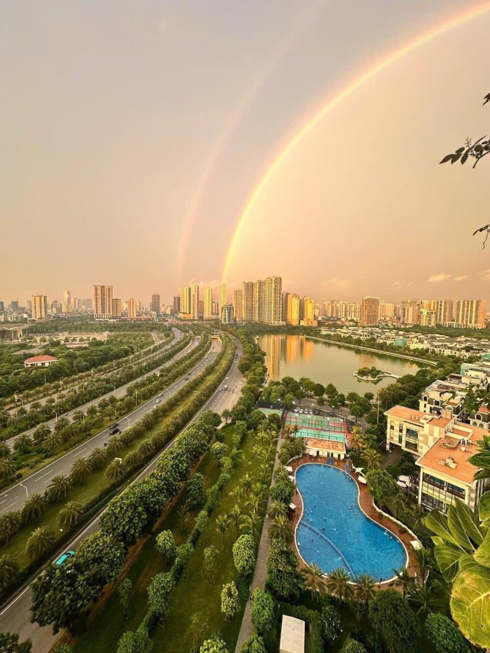 Rosee House -Luxury Apartment In Vinhomes Greenbay Ханой Экстерьер фото